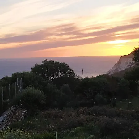 Tramonto 别墅 Keri